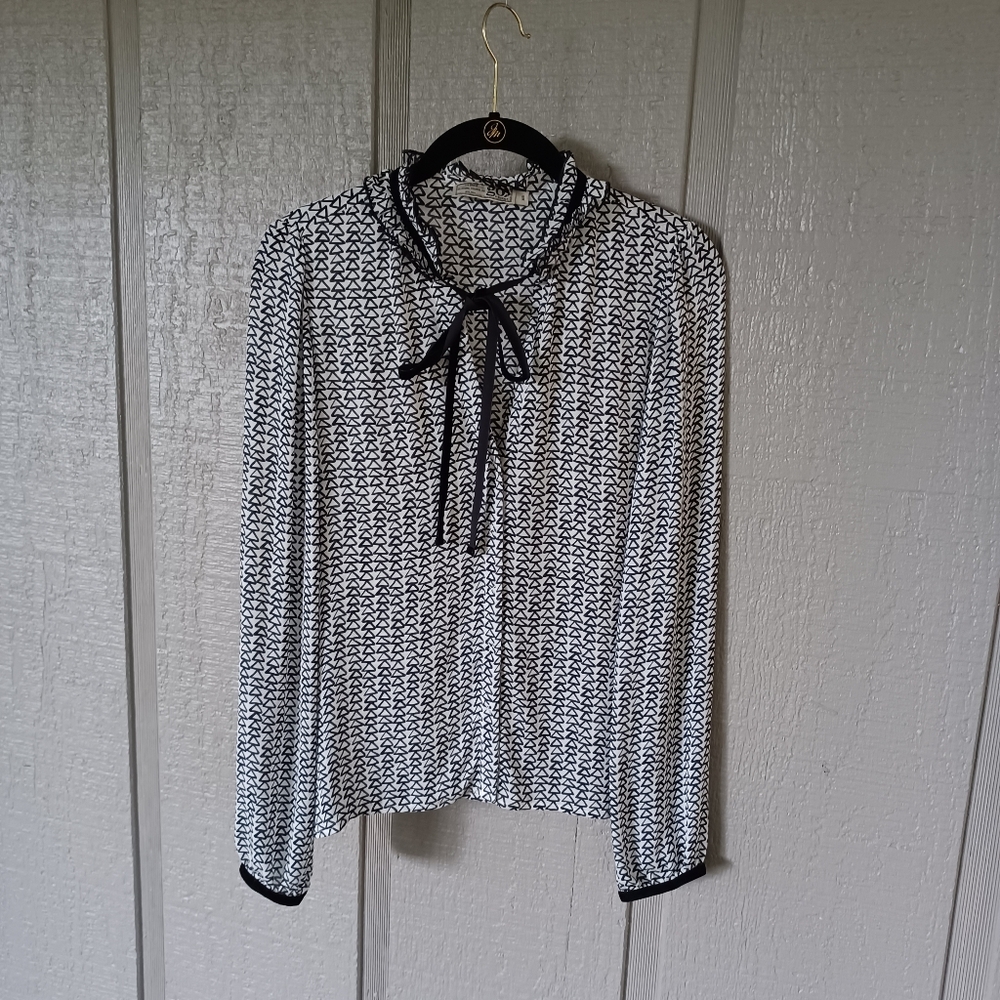 Go By Go Silk Print Blouse Top Size XS Feminine Women Silk Tie Neck Long Sleeve
